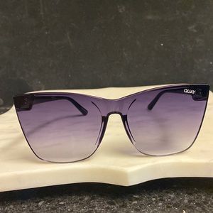What come thru sunglasses